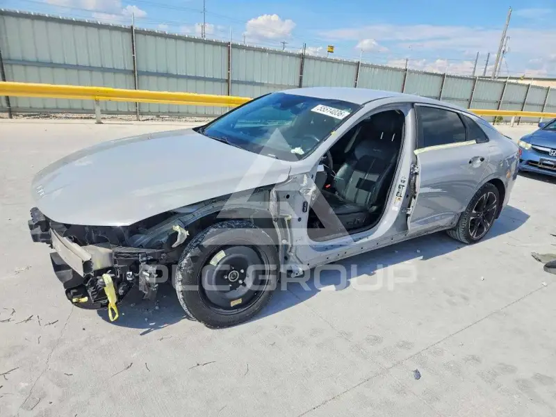 2022 KIA K5 photo