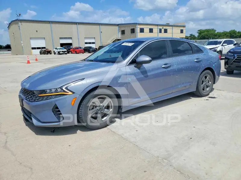 2022 KIA K5 photo