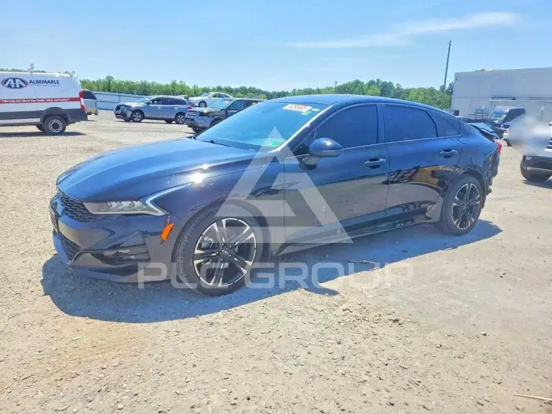 2022 KIA K5 фото