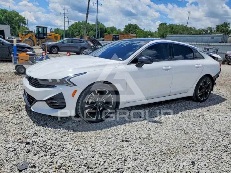 2022 KIA K5 фото