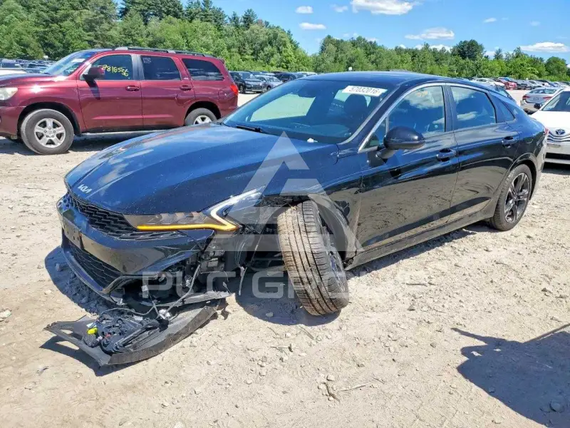 2022 KIA K5 фото