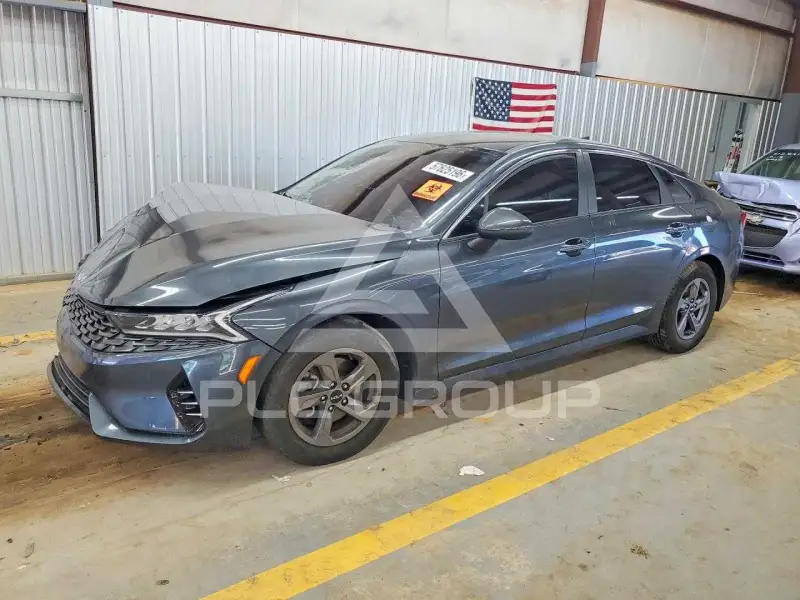 2022 KIA K5 фото