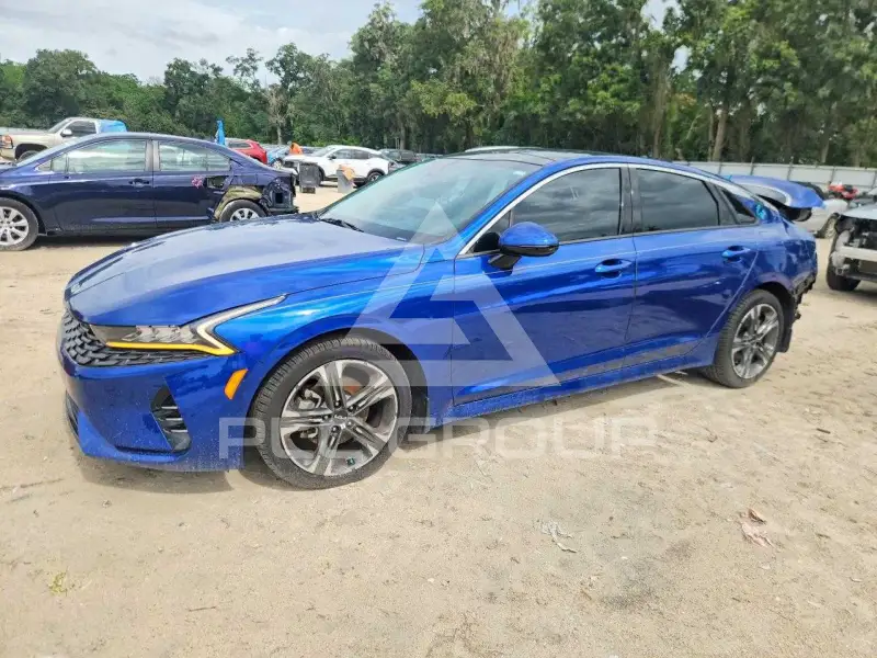 2022 KIA K5 фото
