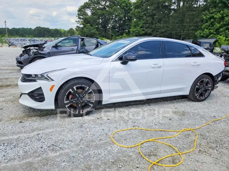 2022 KIA K5 фото