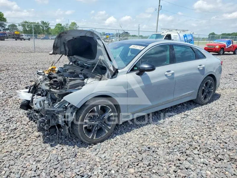2022 KIA K5 фото