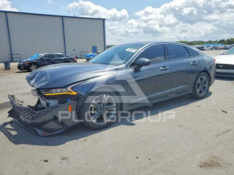 2022 KIA K5 фото