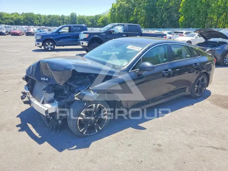 2022 KIA K5 фото