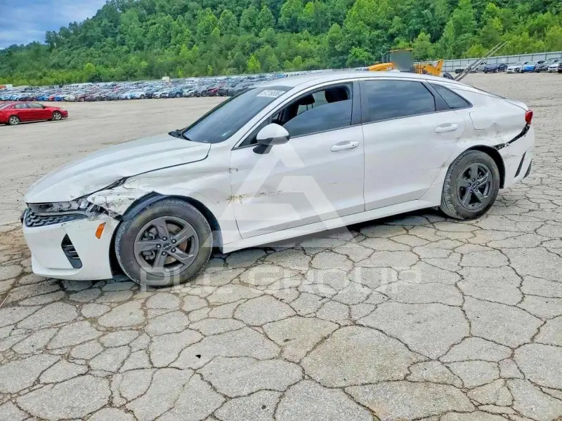 2022 KIA K5 фото