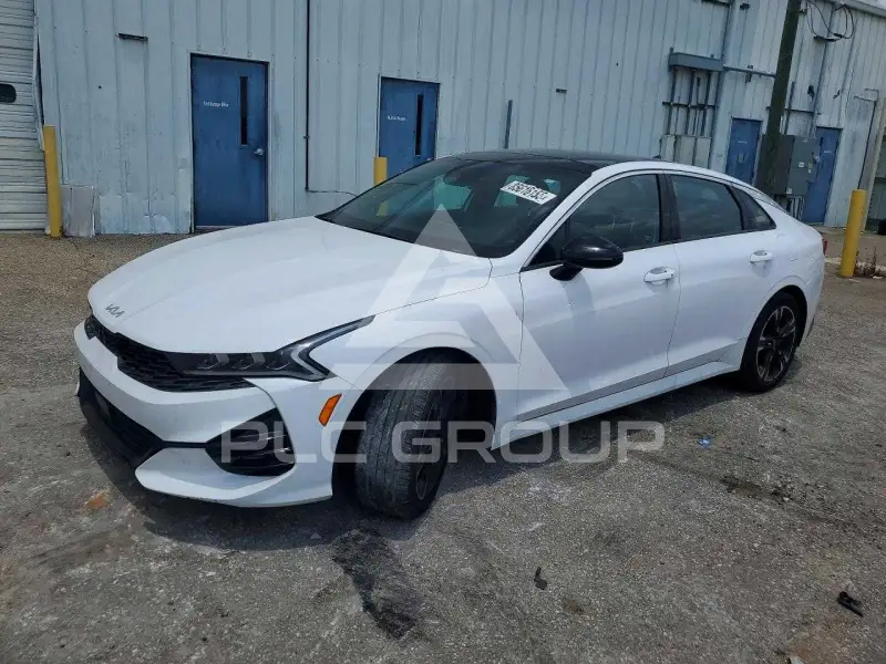 2022 KIA K5 фото