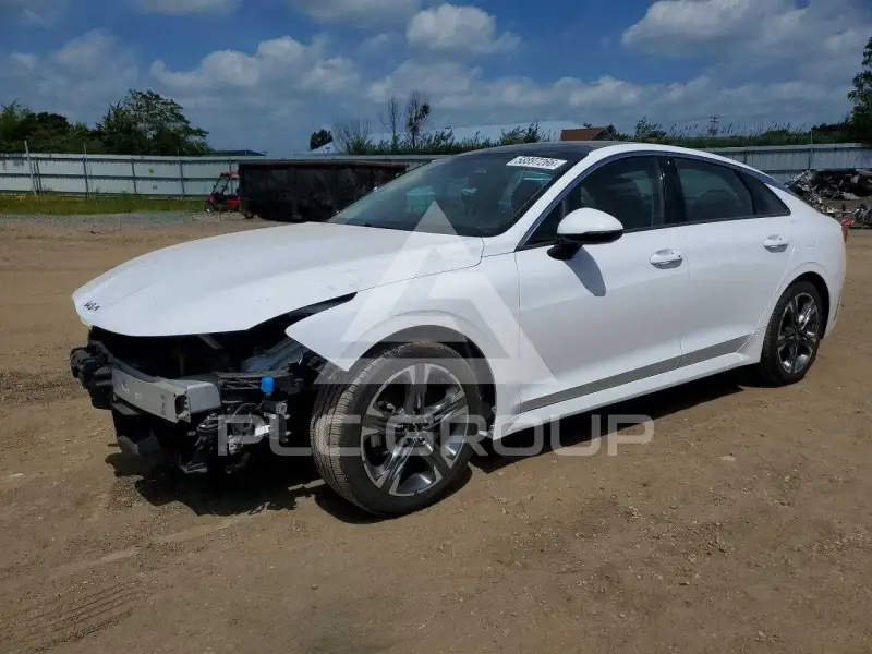 2022 KIA K5 photo