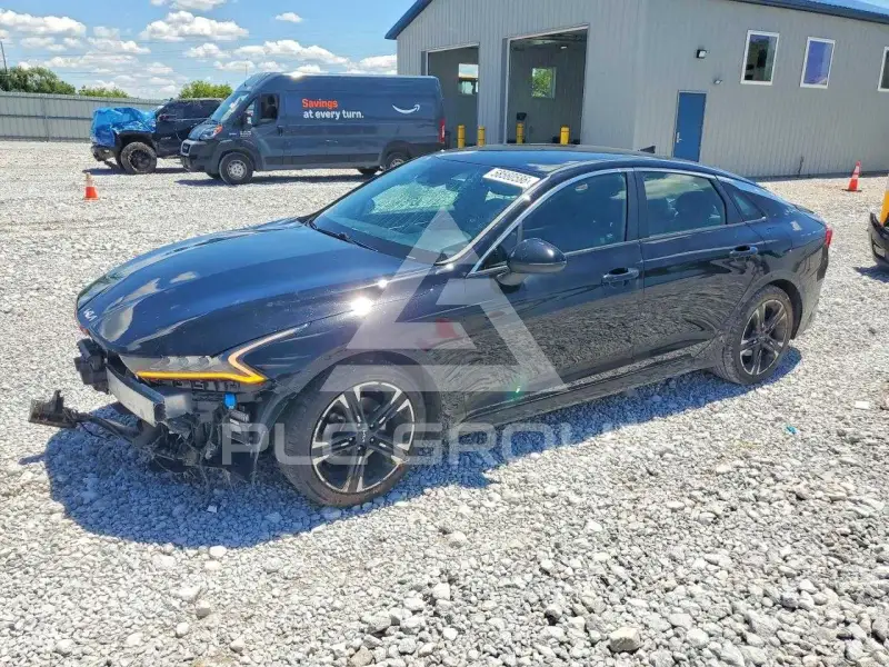2022 KIA K5 photo