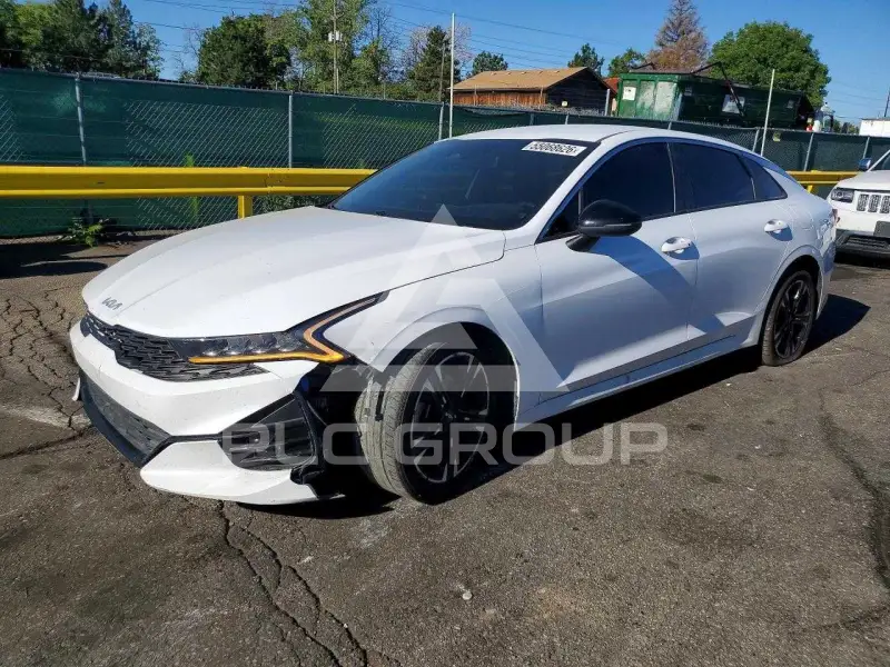2022 KIA K5 фото