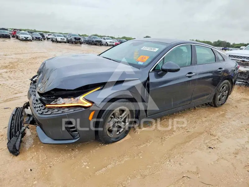 2022 KIA K5 photo