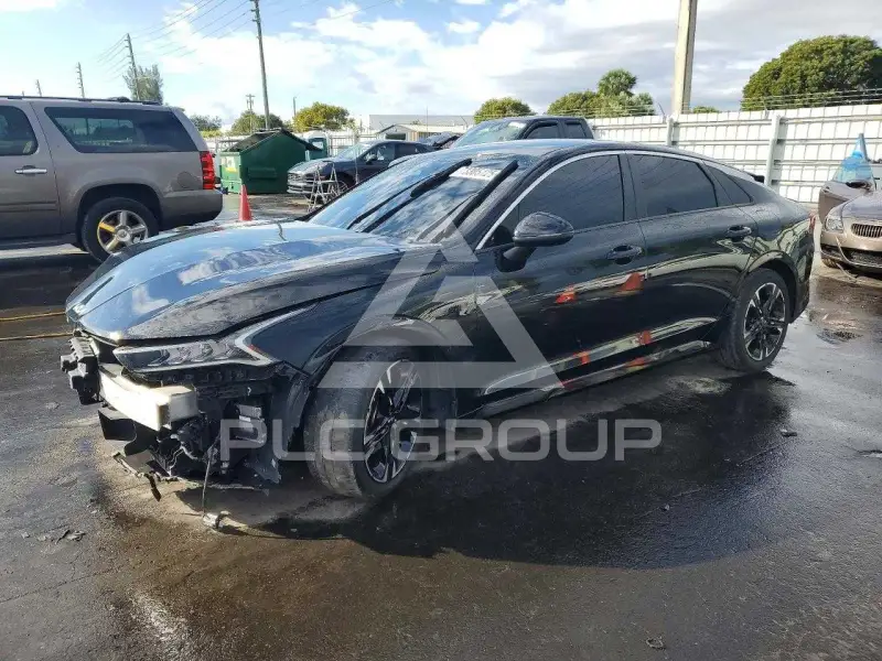 2022 KIA K5 photo