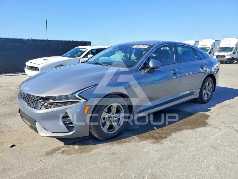2022 KIA K5 фото