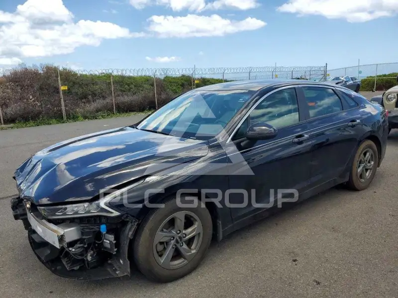 2022 KIA K5 фото
