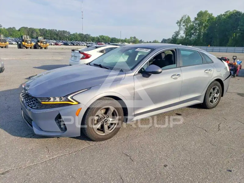 2022 KIA K5 photo