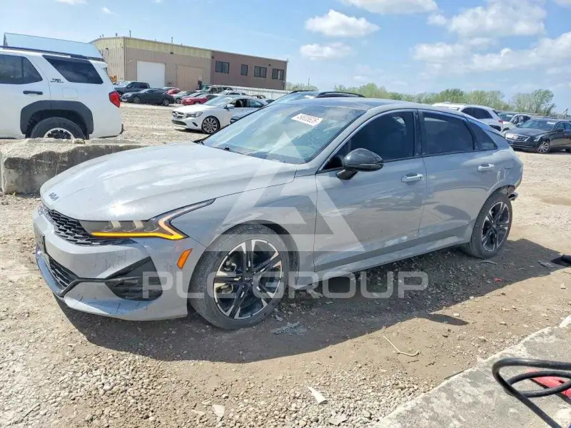 2022 KIA K5 фото
