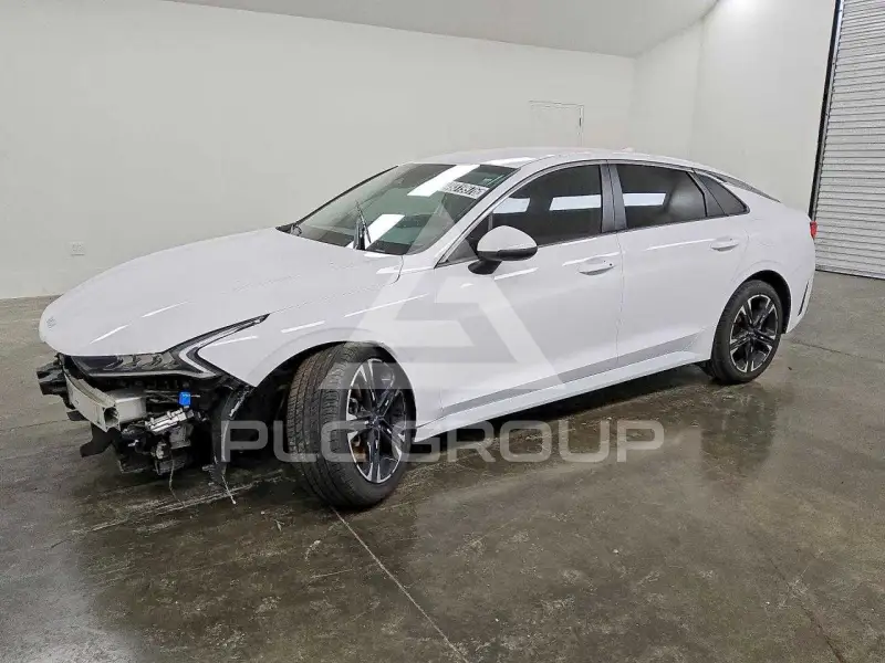 2022 KIA K5 фото