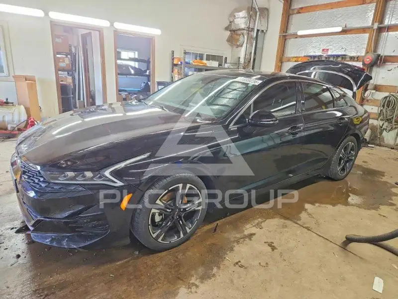 2022 KIA K5 фото