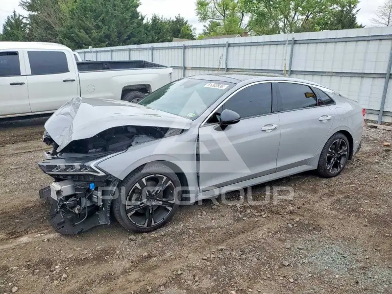 2022 KIA K5 фото