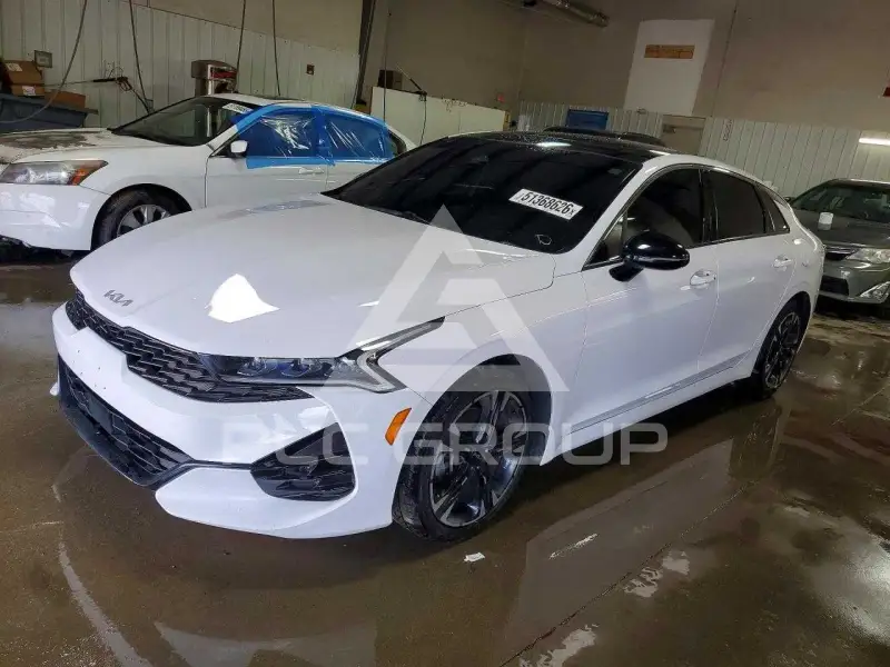 2022 KIA K5 фото