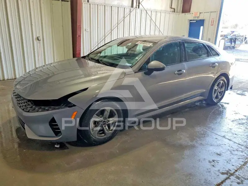 2022 KIA K5 фото