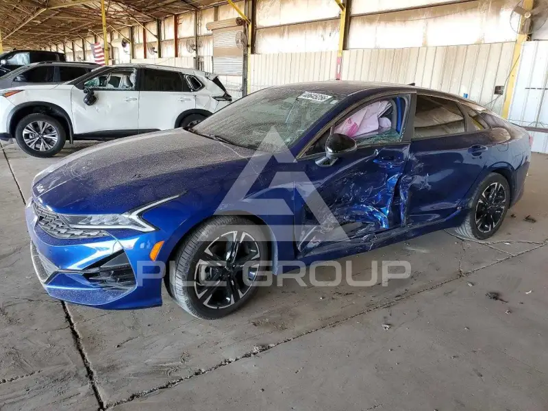 2022 KIA K5 фото