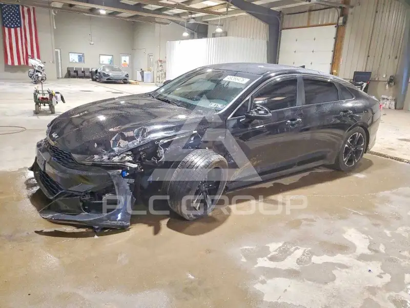 2022 KIA K5 photo