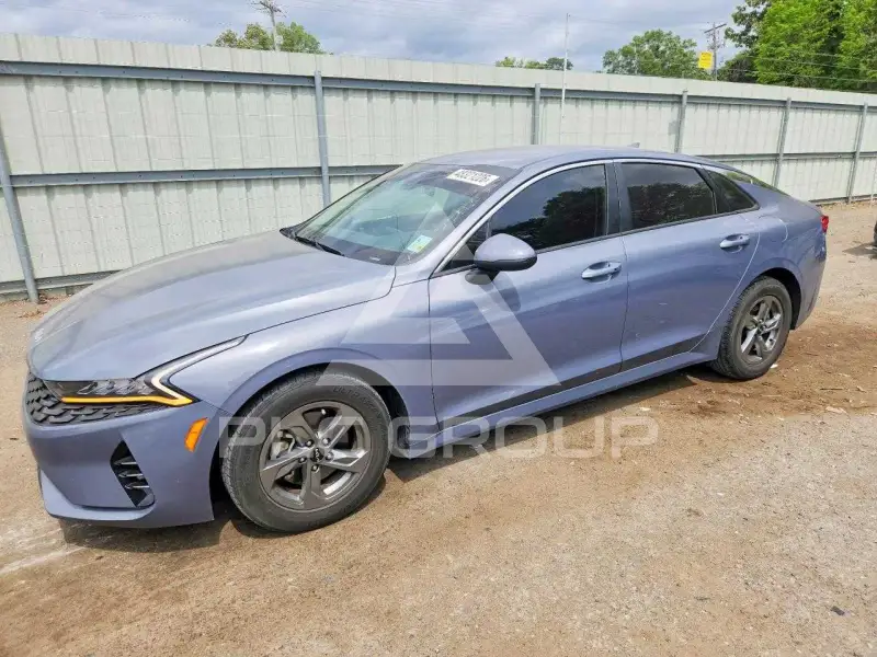 2022 KIA K5 фото