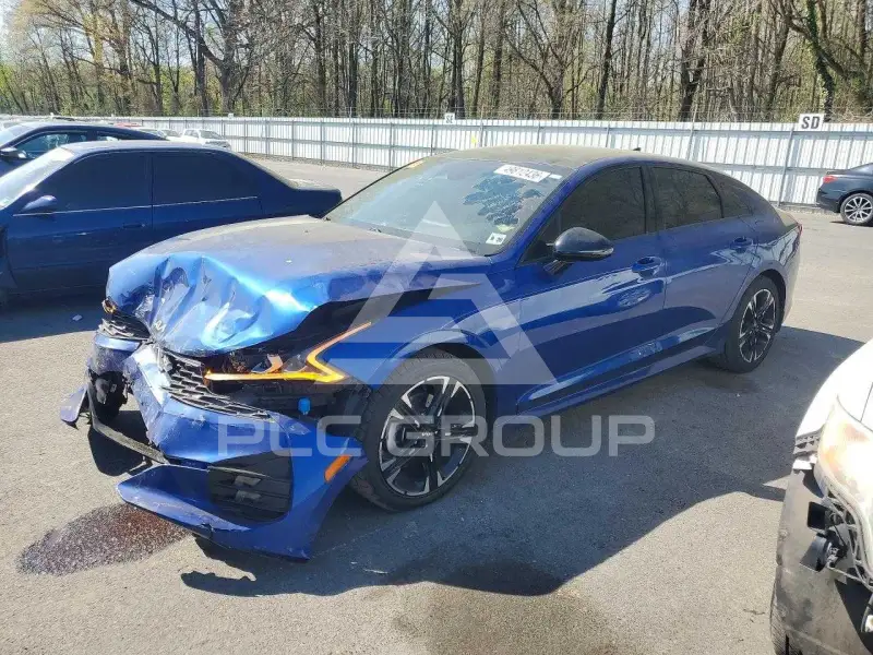 2022 KIA K5 photo