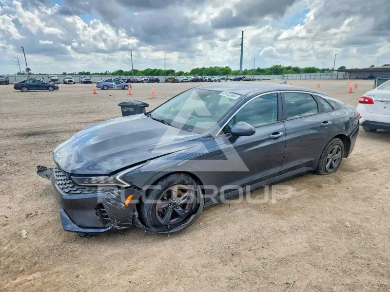 2022 KIA K5 фото
