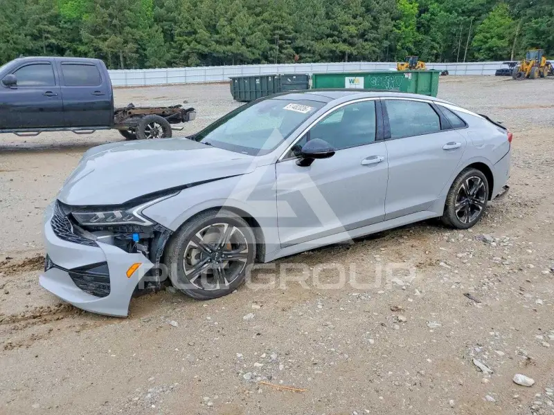 2022 KIA K5 фото