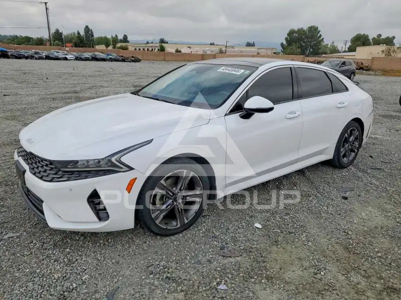 2022 KIA K5 фото