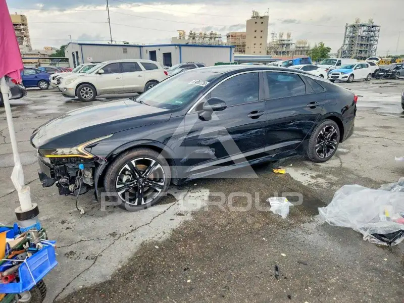 2022 KIA K5 фото