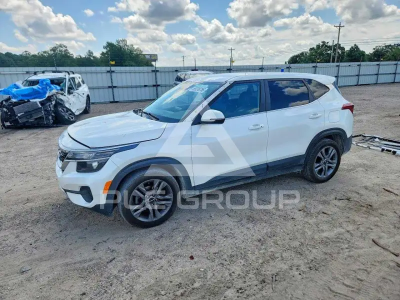 2022 KIA Seltos photo