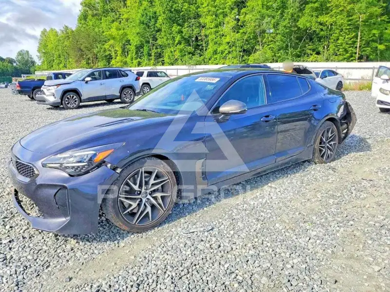 2022 KIA Stinger photo
