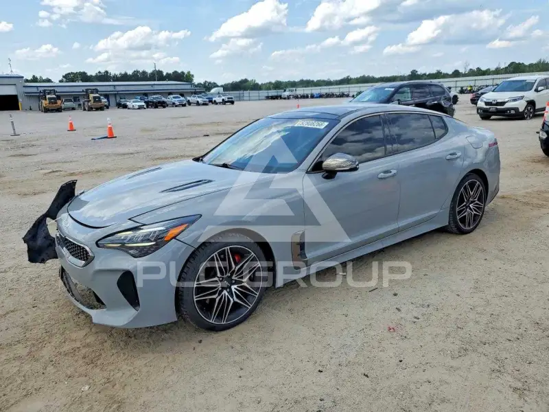 2022 KIA Stinger фото