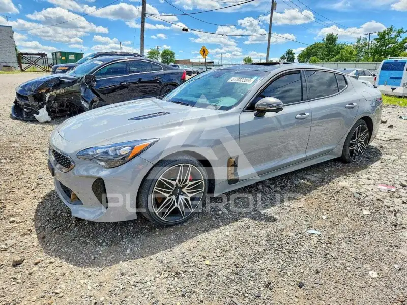 2022 KIA Stinger фото