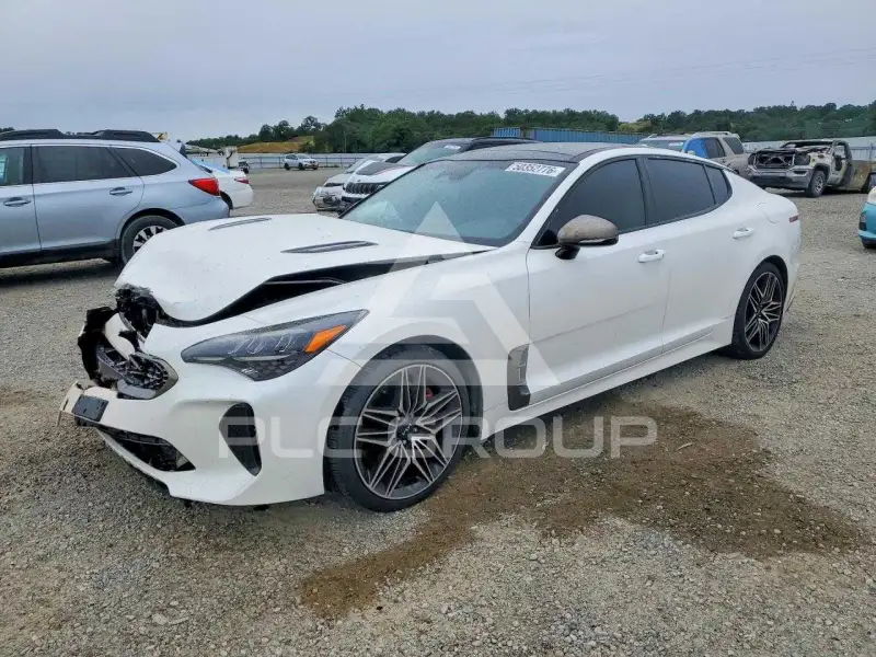 2022 KIA Stinger photo