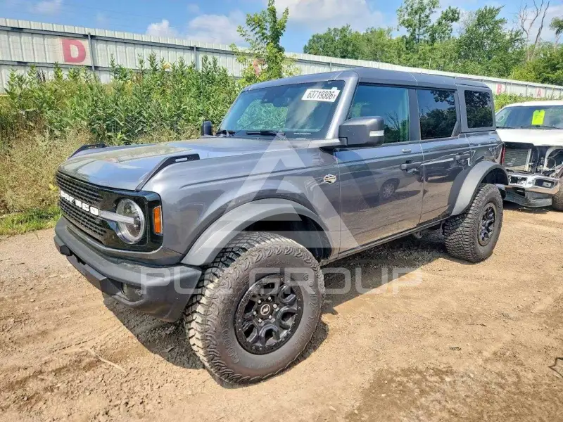 2022 Ford BRONCO photo