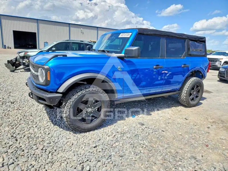 2022 Ford BRONCO photo