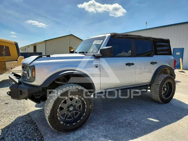 2022 Ford BRONCO photo