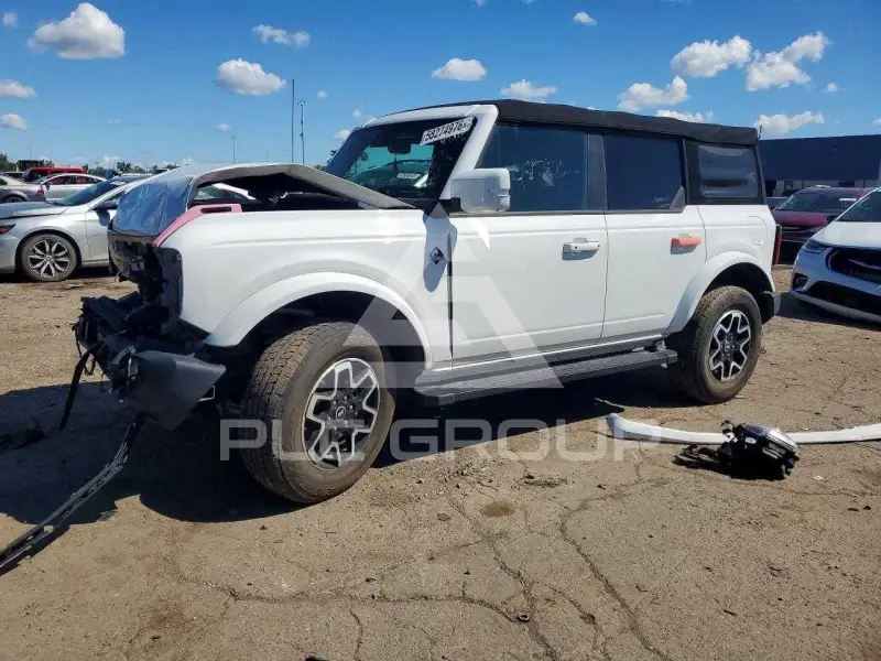 2022 Ford BRONCO photo