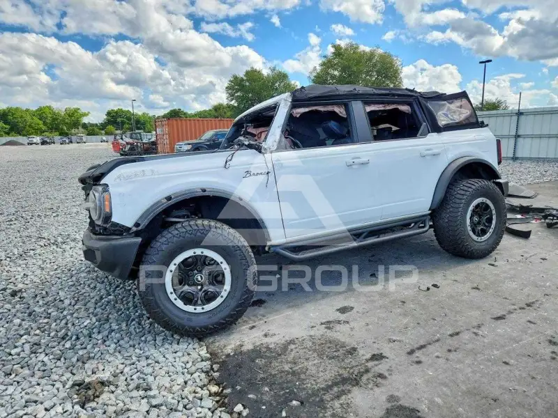 2022 Ford BRONCO фото