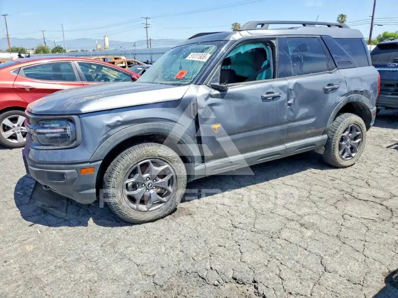 2022 Ford BRONCO photo