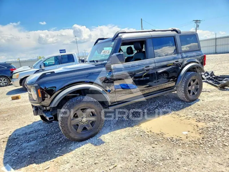 2022 Ford BRONCO photo