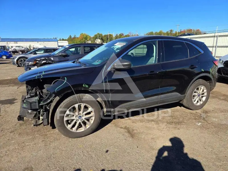 2022 Ford ESCAPE photo