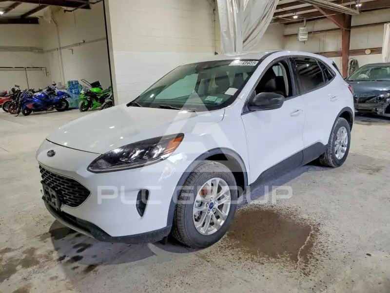 2022 Ford ESCAPE photo