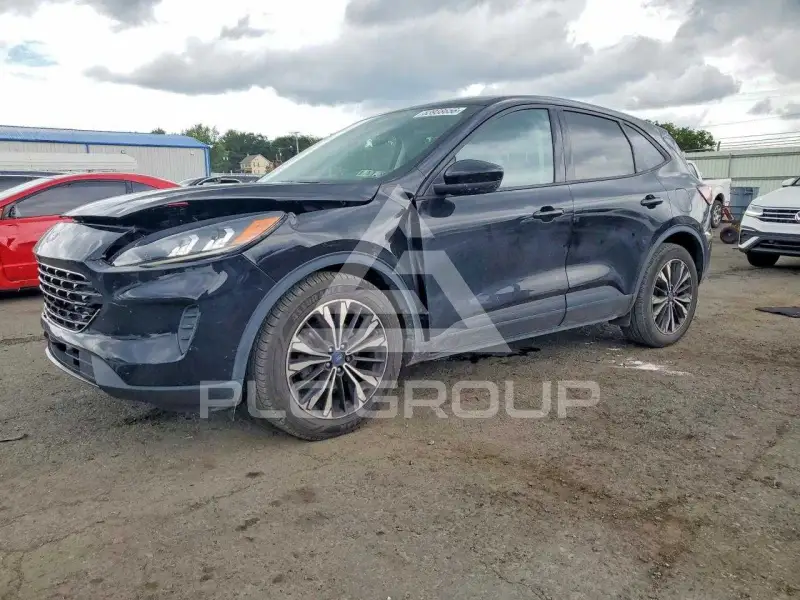 2022 Ford ESCAPE photo
